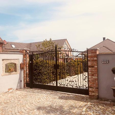 Alte Schmiede Mit Sauna, Pool Und Whirpool Im Aussenbereich Schoenstes Ferienhaus Der Lausitz Elsterheide Extérieur photo