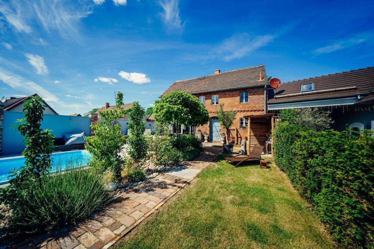 Alte Schmiede Mit Sauna, Pool Und Whirpool Im Aussenbereich Schoenstes Ferienhaus Der Lausitz Elsterheide Extérieur photo