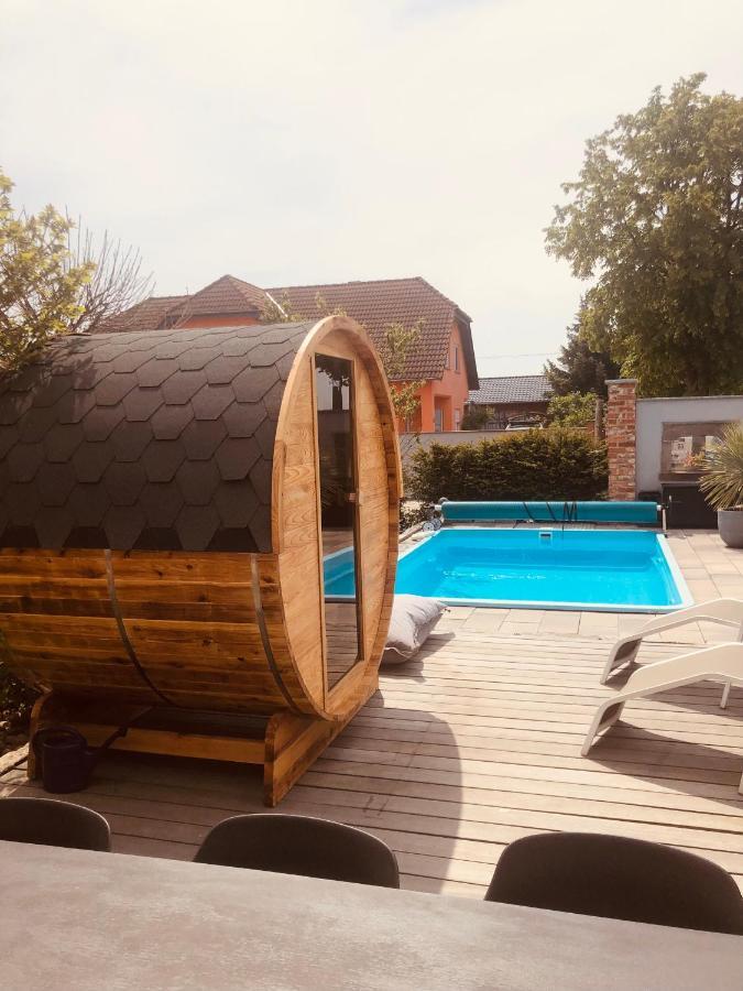 Alte Schmiede Mit Sauna, Pool Und Whirpool Im Aussenbereich Schoenstes Ferienhaus Der Lausitz Elsterheide Extérieur photo